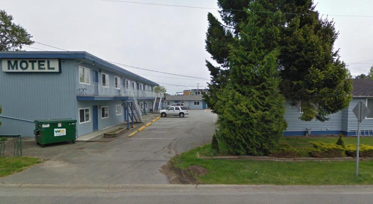 Beach Grove Motel Тсовассен Экстерьер фото